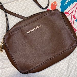 Crossbody purse..